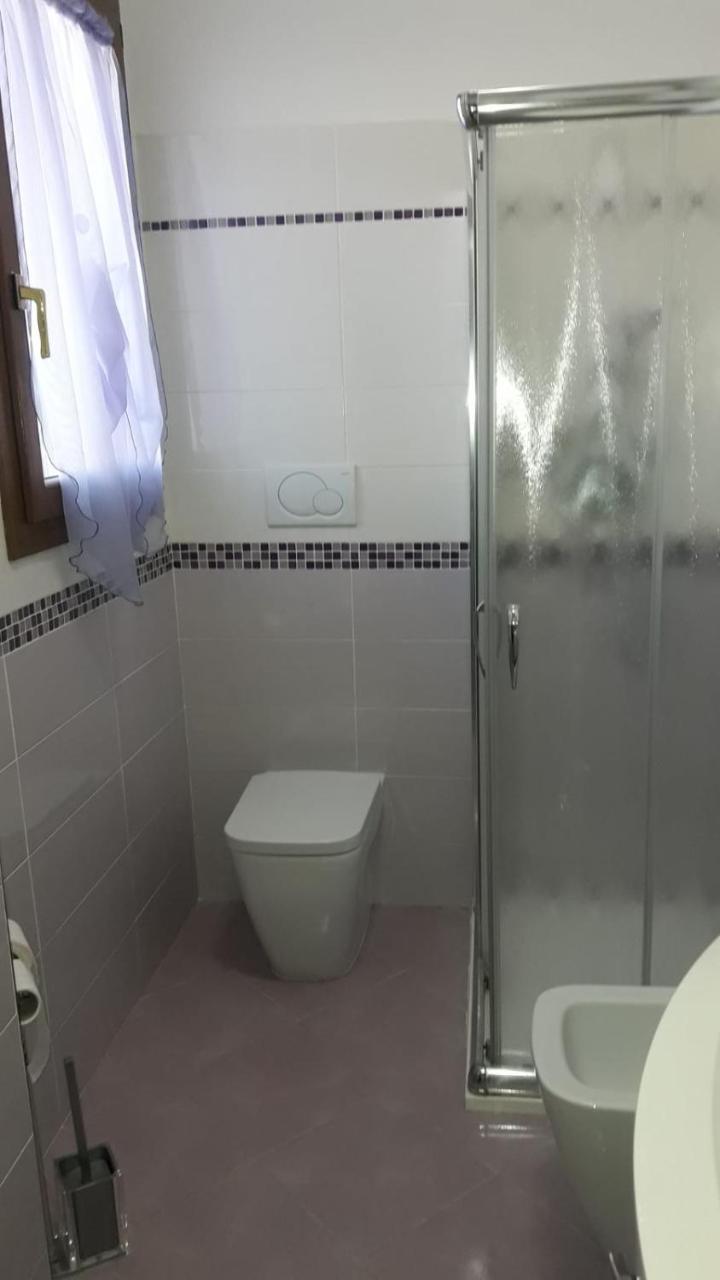 Near Station Santa Lucia Two Bedroom Apartamento *