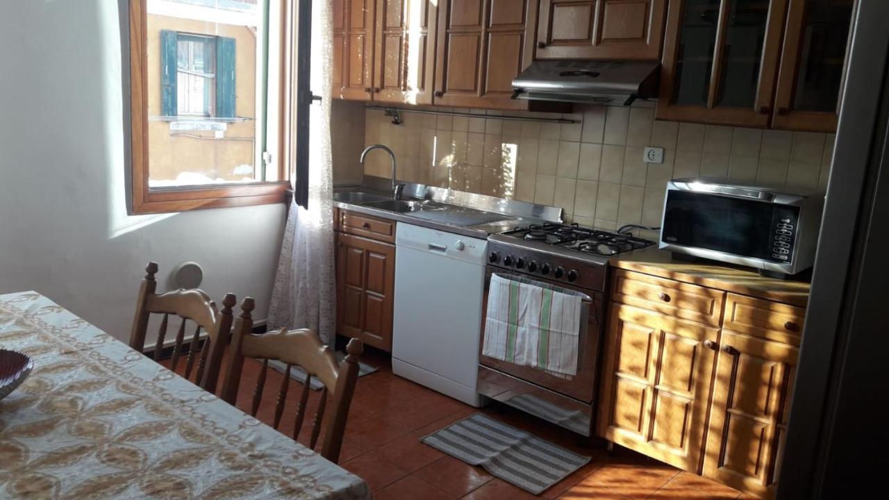 Near Station Santa Lucia Two Bedroom Apartamento Venecia