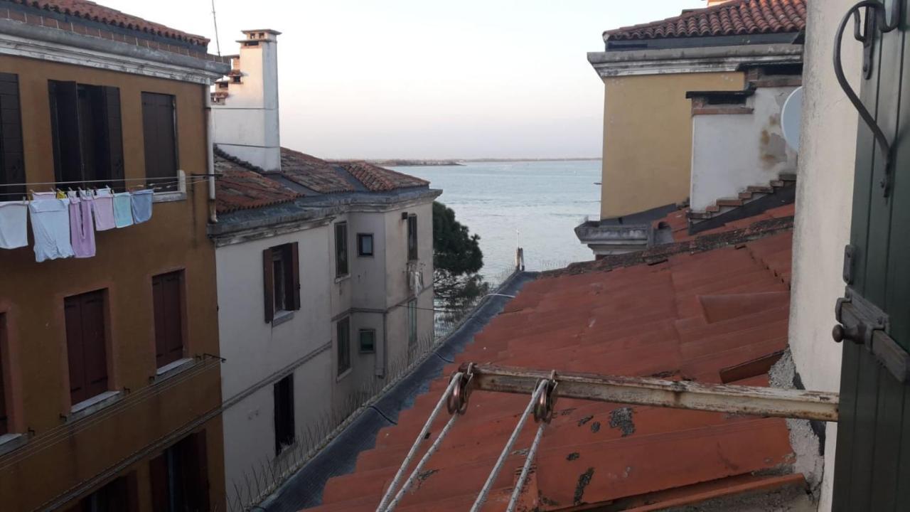 Near Station Santa Lucia Two Bedroom Apartamento