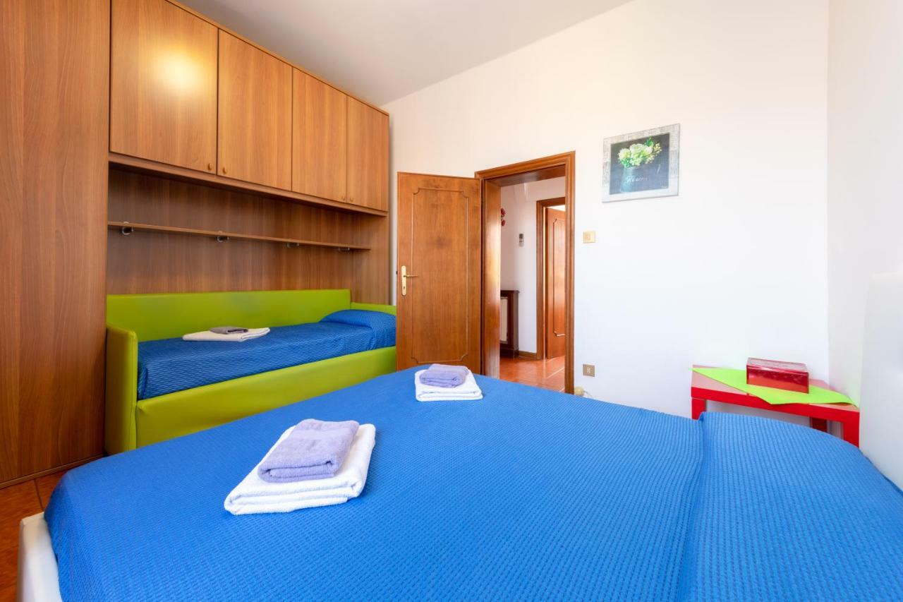 Near Station Santa Lucia Two Bedroom Apartamento Venecia