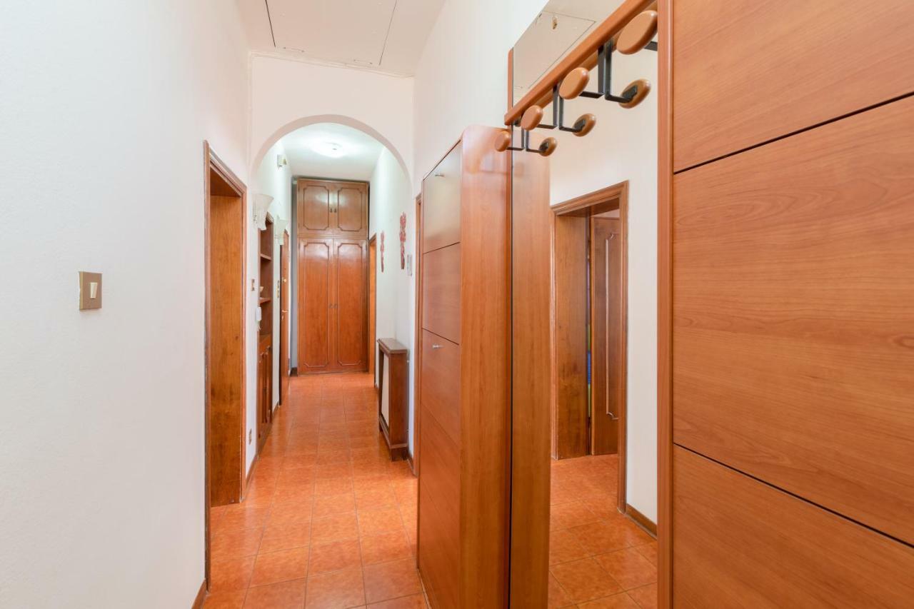 Apartamento Near Station Santa Lucia Two Bedroom